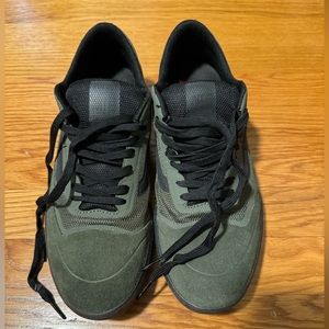 Vans Ave Shoe Men’s Size 10.5